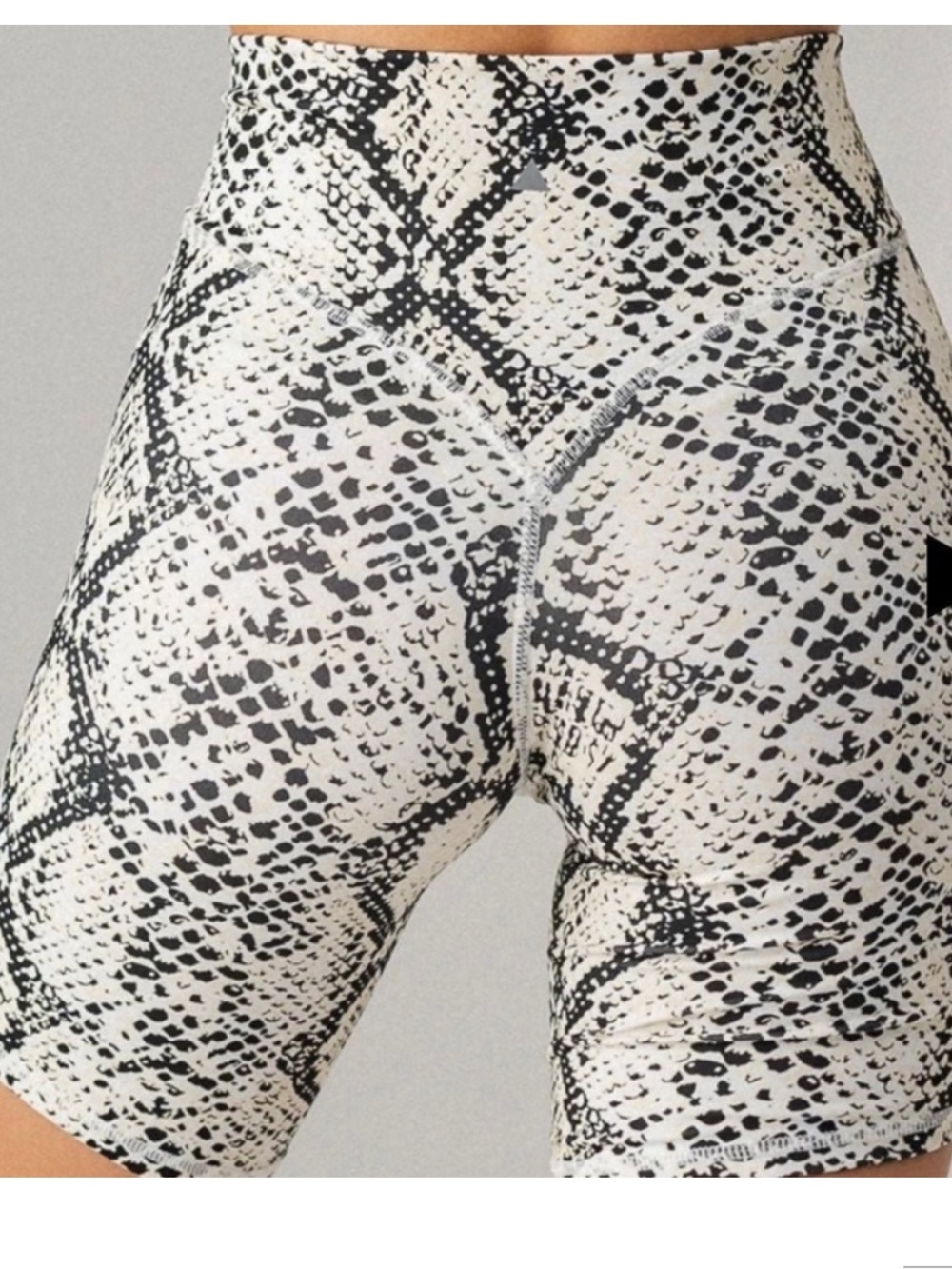 Balance Athletica The Rider Short Ascend in Python - Picture 2 of 2
